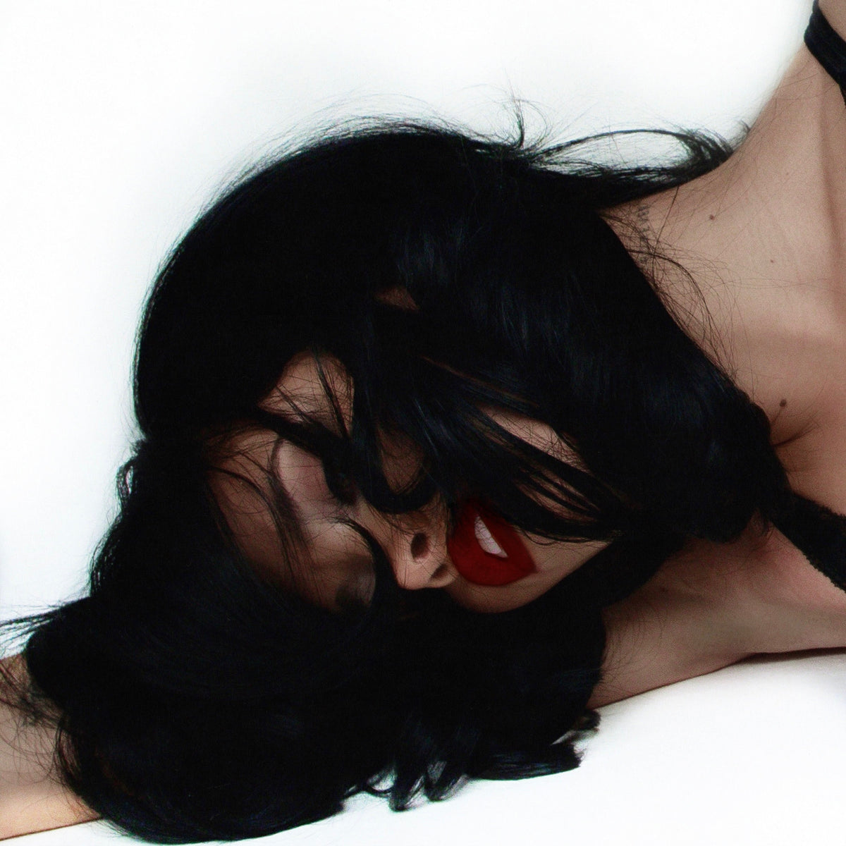 Nessa Barrett Tough Love [Bleediing Heart Vinyl]